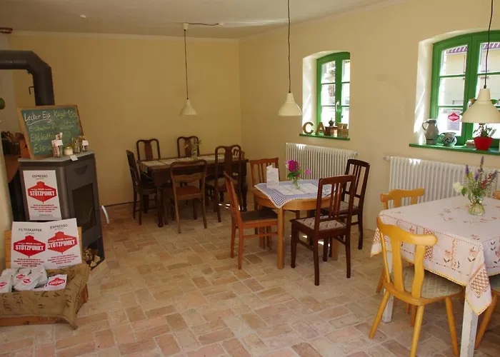 Couette-café Stuetzpunkt Trebitz - Gaestezimmer Am Europaradweg R1